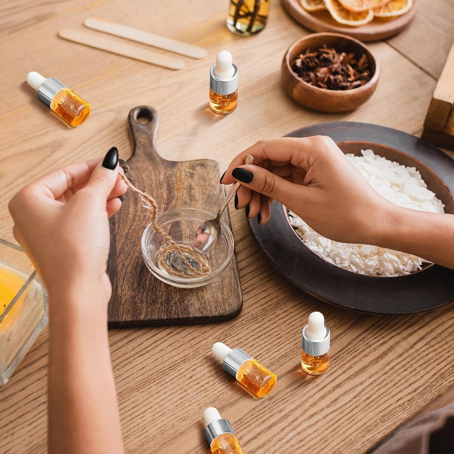 100 Pcs Mini Glass Oil Dropper Bottle Bulk, 2 ml Sliver Clear Essential Small Empty Bottles Sample Containers Perfume Liquid Vials with Cap for Traveling
