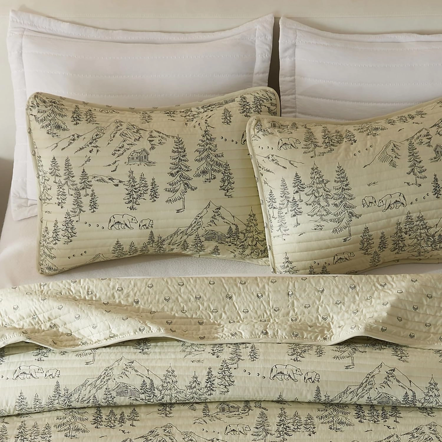 Great Bay Home Full/Queen Reversible Rustic Lodge Bear Bedspread Quilt with Shams - All Season Cabin Coverlet Bedding Set (Includes 1 Quilt, 2 Pillow Shams)