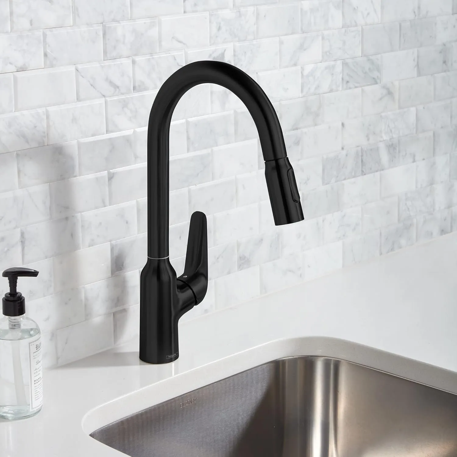 hansgrohe Focus N Black High Arc Kitchen Faucet, Kitchen Faucets with Pull Down Sprayer, Faucet for Kitchen Sink, Matte Black 71800671