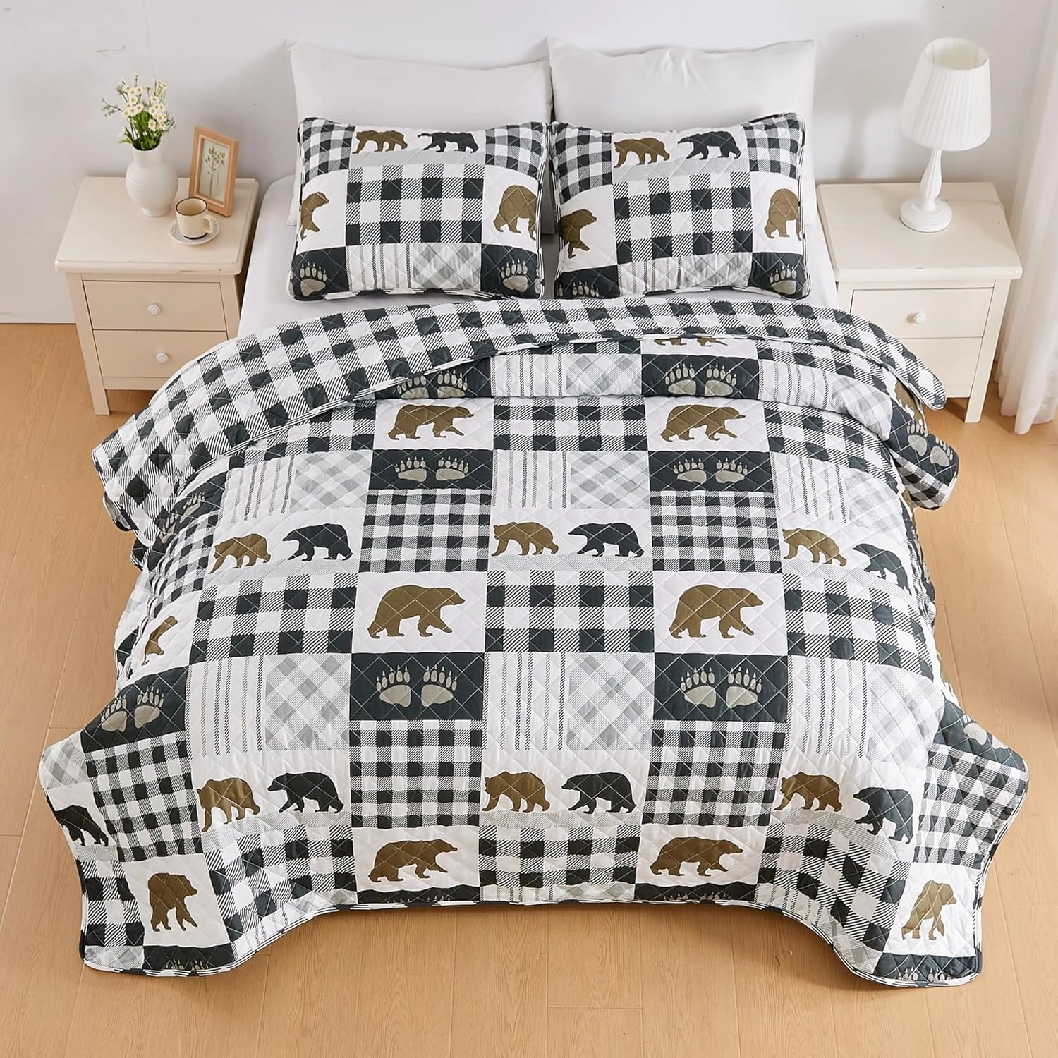 Market & Place Rustic Quilts Full/Queen Size | 3-Piece Cabin Comforter Set with Shams | Reversible Lodge Bear Bedding for All Season | Orson Collection (Full/Queen, Grey/Brown)