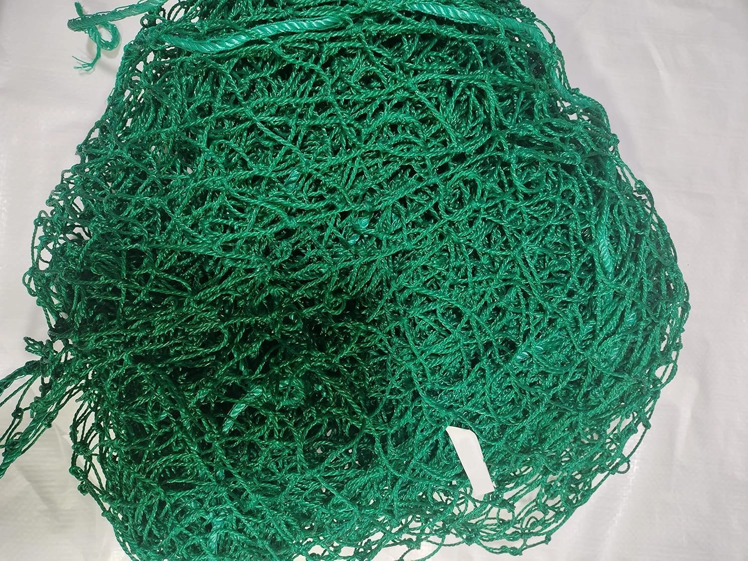 PEAKHILL_Sports Nets Heavy-Duty Nylon Garden Plant Creeper Netting | Plant Support Netting | Garden Netting with Square Mesh for Climbing Plants, Vegetables, Fruits, and Flowers (10 FT * 15 FT)