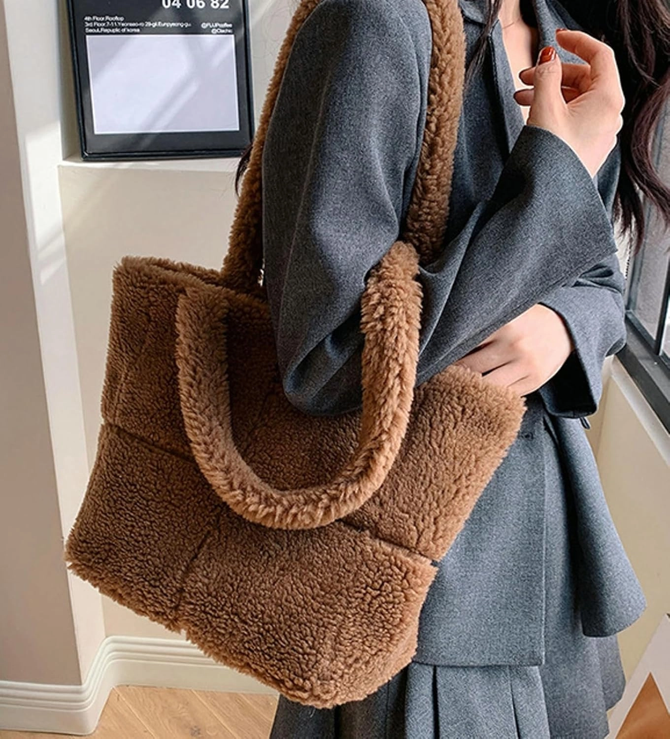 Plush Teddy Tote Bag Women 2024 Fall Winter Large Lamb Wool Shoulder Handbag Cozy Fuzzy Tote Bag