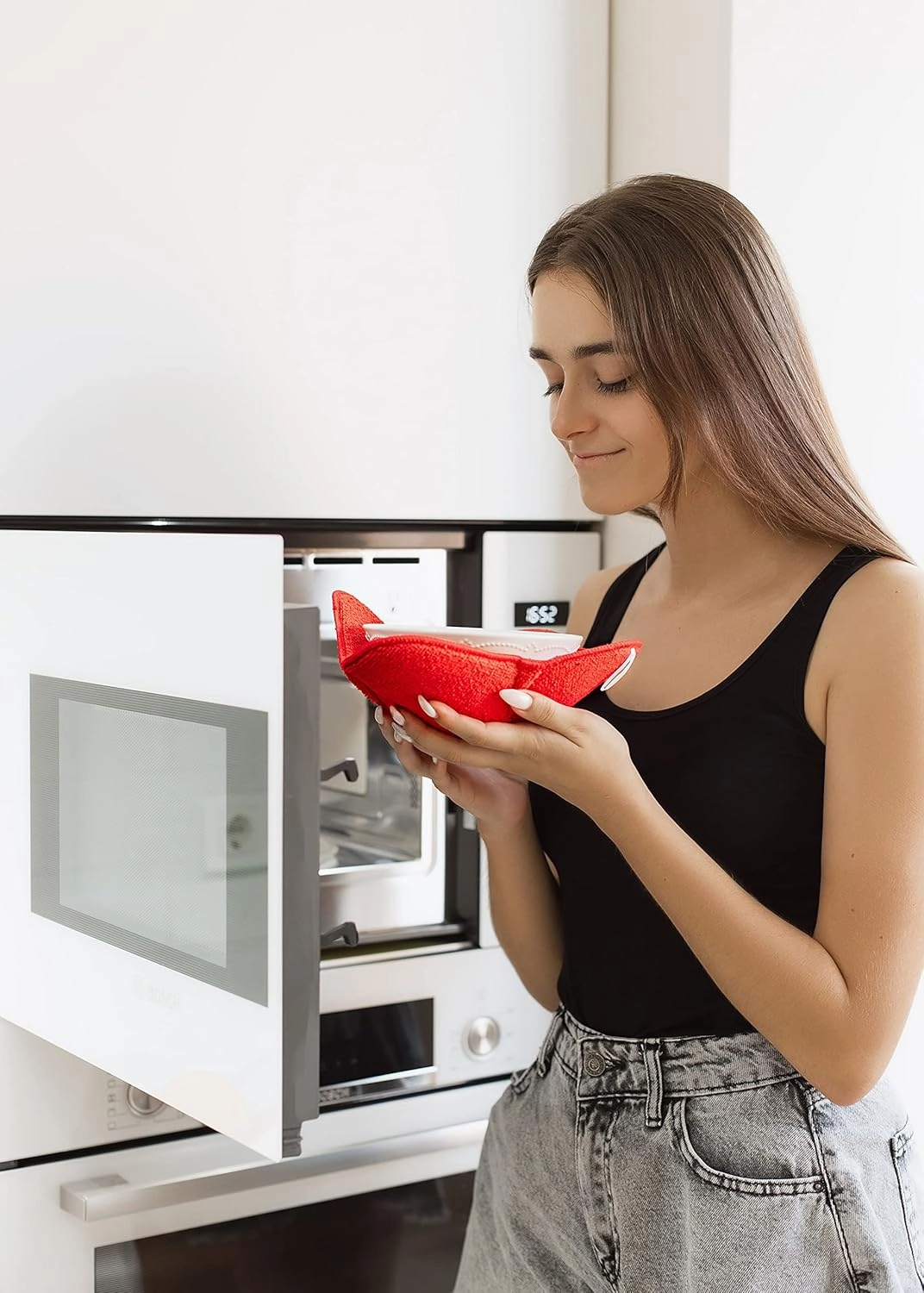 Sheff Microwave Cozy Huggers Set of 4 Durable and Reliable For Hot and Cold Bowls, Plates and Dishes Ideal Household Gift (Black)