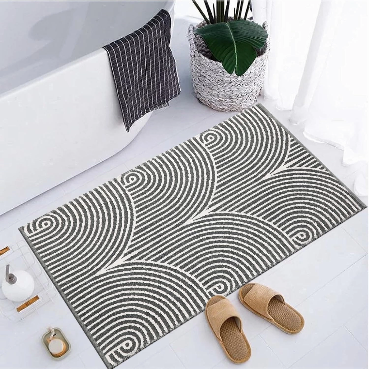 Tiffasea Small Bathroom Rug 2'x3', Indoor Door Mat Machine Washable Small Area Rug, Cotton Woven Indoor Outdoor Rugs Reversible Entryway Rug Farmhouse Throw Rugs for Bedroom/Kitchen/Entry
