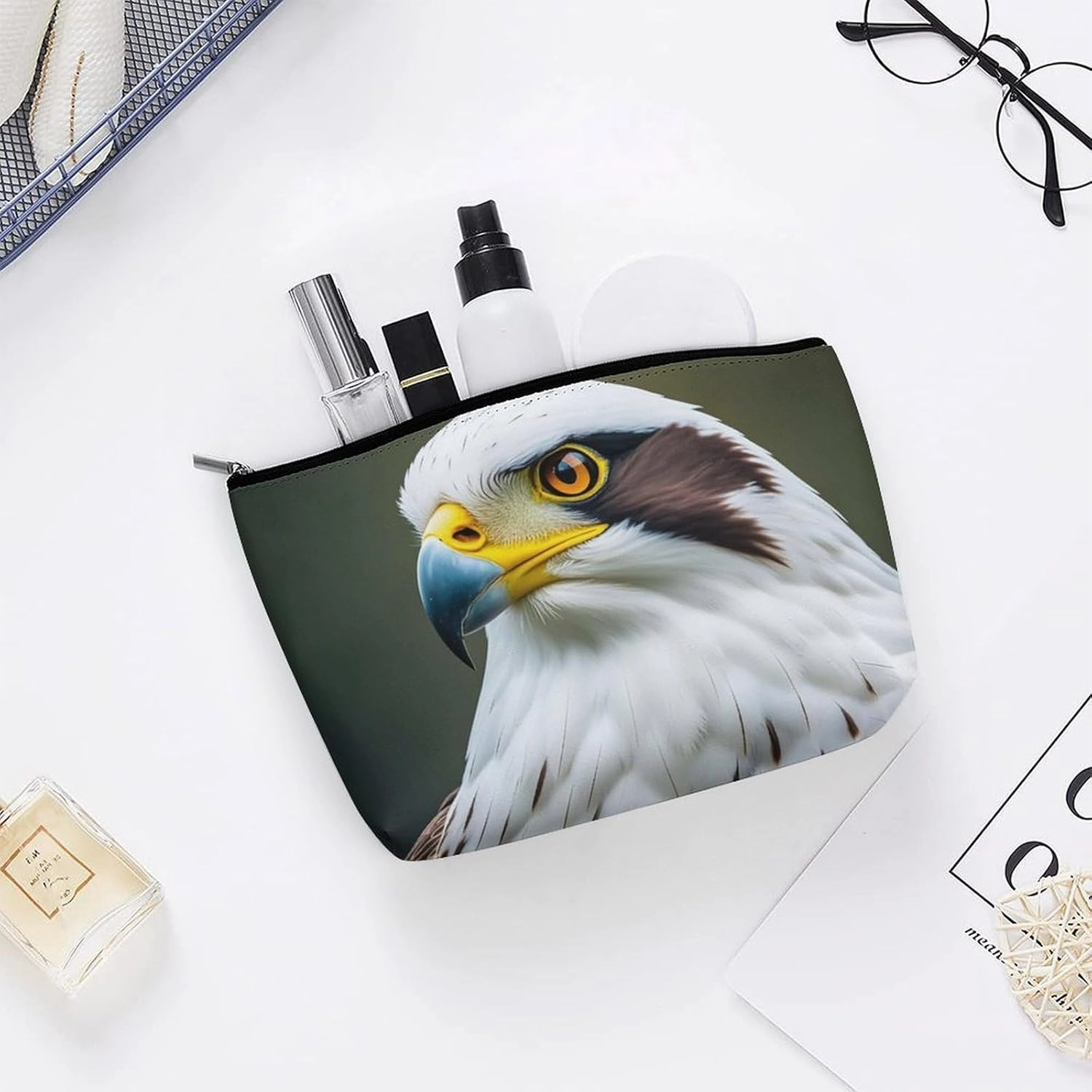 Toiletry Bag for Women Spear Falcon, White Eagle Cosmetic Bag Portable Capacity Travel Makeup Bags with Zipper Lightweight Cute Beauty Makeup Organizer for Traveling, Accessories, Essentials