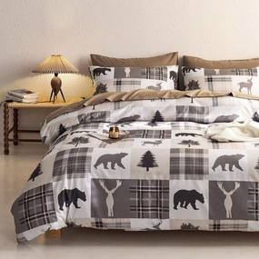 Wake In Cloud - Rustic Comforter Set, Cabin Christmas Lodge Western Country Bear Deer Moose Woodland RV Outdoor Theme, Soft Lightweight Bedding, 3 Pieces, Taupe, King Size
